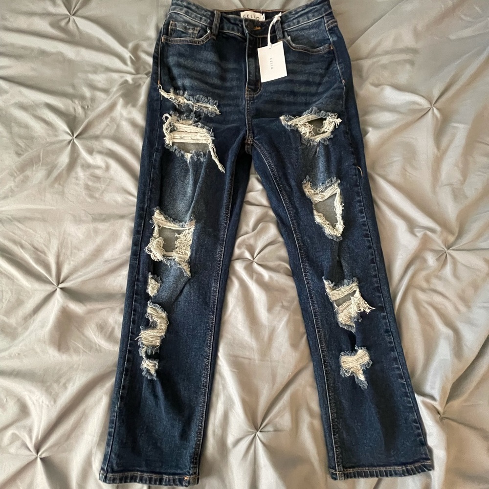 NEW Ripped jeans - Picture 2 of 3